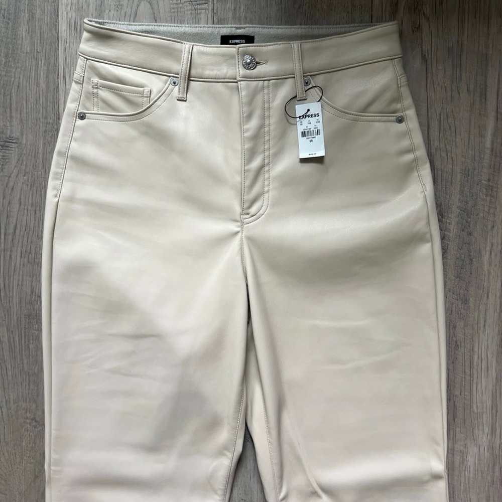 Express Cream Leather Straight Classic Style